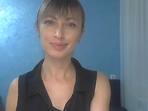 Snapshot of EffectMaya chatting on October 9, 3:10 pm EffectMaya online show from October 9, 3:10 pm