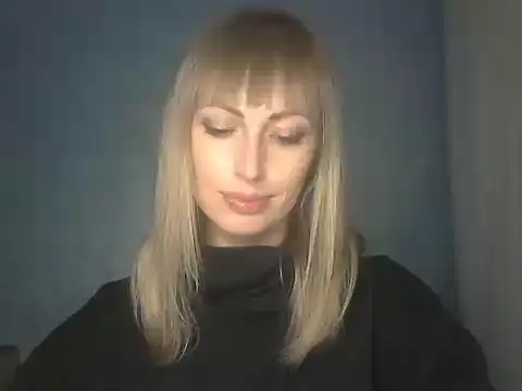 Snapshot of EffectMaya chatting on October 16, 5:36 pm EffectMaya online show from October 16, 5:36 pm