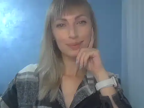 Snapshot of EffectMaya chatting on October 22, 7:13 pm EffectMaya online show from October 22, 7:13 pm