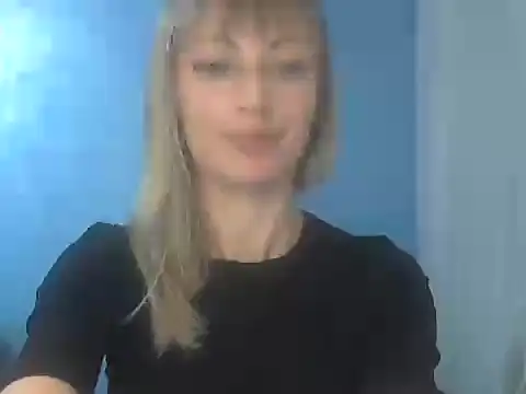 Snapshot of EffectMaya chatting on November 6, 7:15 pm EffectMaya online show from November 6, 7:15 pm