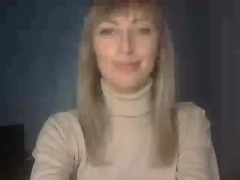 Snapshot of EffectMaya chatting on November 19, 4:29 pm EffectMaya online show from November 19, 4:29 pm