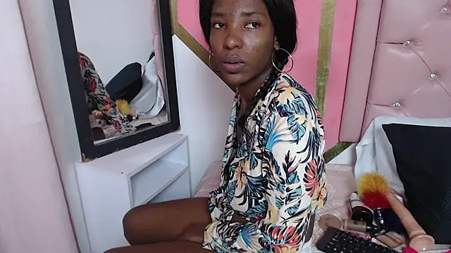 Madeline Woods online show from February 26, 7:27 pm