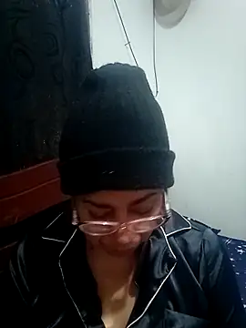 Snapshot of sorbetico_perverse chatting on December 15, 12:42 pm sorbetico perverse online show from December 15, 12:42 pm