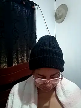 Snapshot of sorbetico_perverse chatting on December 18, 12:22 pm sorbetico perverse online show from December 18, 12:22 pm