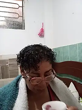 Snapshot of sorbetico_perverse chatting on February 5, 6:45 pm sorbetico perverse online show from February 5, 6:45 pm