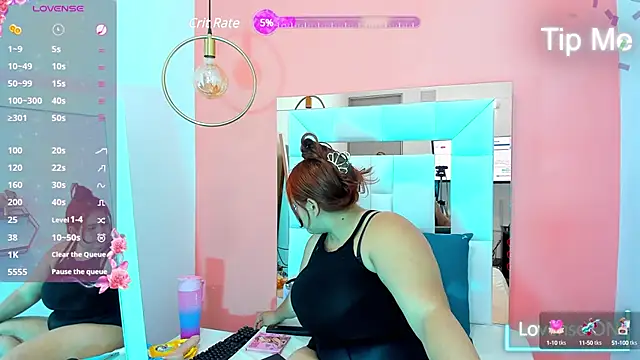 Snapshot of Alanna_hot3 chatting on February 5, 8:14 pm Alanna hot3 online show from February 5, 8:14 pm