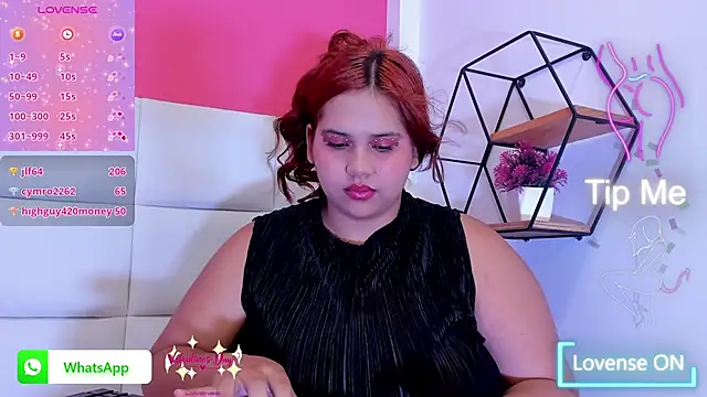 Snapshot of Alanna_hot3 chatting on February 15, 1:53 am Alanna hot3 online show from February 15, 1:53 am