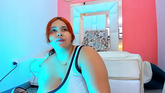 Snapshot of Alanna_hot3 chatting on February 25, 7:36 pm Alanna hot3 online show from February 25, 7:36 pm