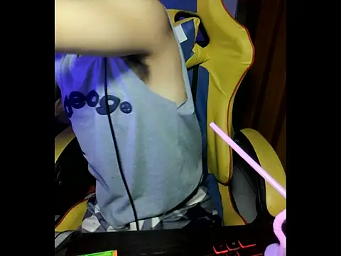 cloudyth1994 online show from November 20, 7:24 pm