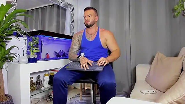 Snapshot of Johnnygrayson1 chatting on December 26, 8:21 pm Johnnygrayson1 online show from December 26, 8:21 pm