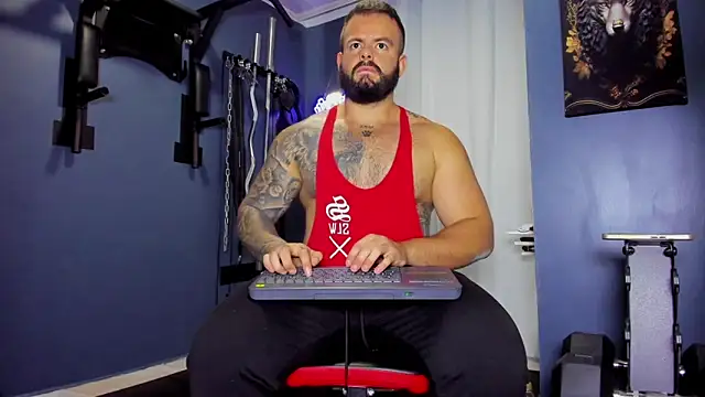 Snapshot of Johnnygrayson1 chatting on February 8, 11:45 pm Johnnygrayson1 online show from February 8, 11:45 pm