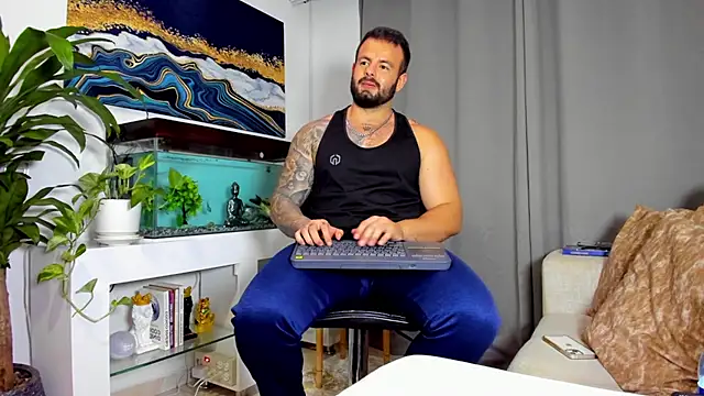 Snapshot of Johnnygrayson1 chatting on February 20, 2:07 am Johnnygrayson1 online show from February 20, 2:07 am