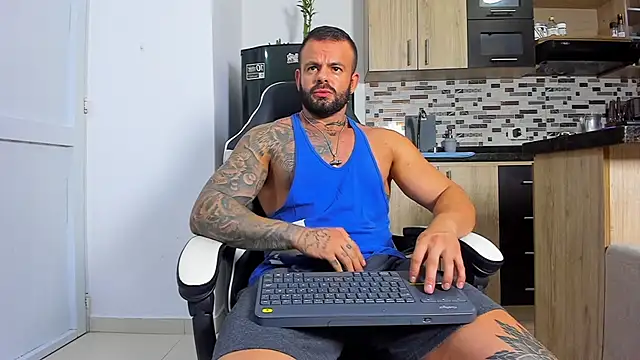 Snapshot of Johnnygrayson1 chatting on November 24, 11:26 pm Johnnygrayson1 online show from November 24, 11:26 pm