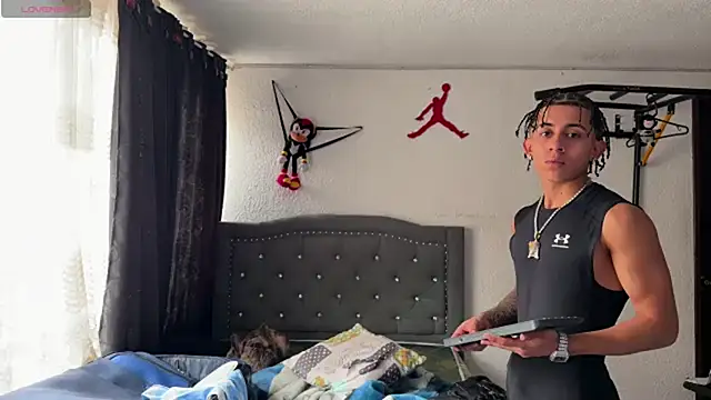 Snapshot of jokergc_2 chatting on March 7, 8:33 pm jokergc 2 online show from March 7, 8:33 pm