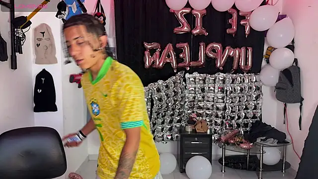 Snapshot of jokergc_2 chatting on November 25, 10:54 pm jokergc 2 online show from November 25, 10:54 pm