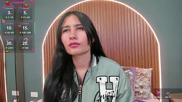 NayeCloud online show from October 21, 3:40 am