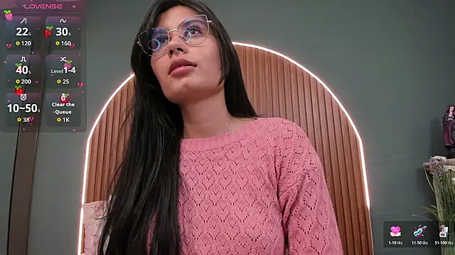 NayeCloud online show from November 8, 3:39 am