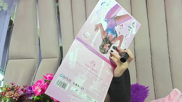 Snapshot of Sasha_Petitte chatting on November 13, 3:49 am Sasha Petitte online show from November 13, 3:49 am