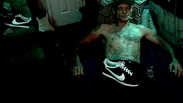 TheOneYouLove69 online show from February 10, 3:49 pm