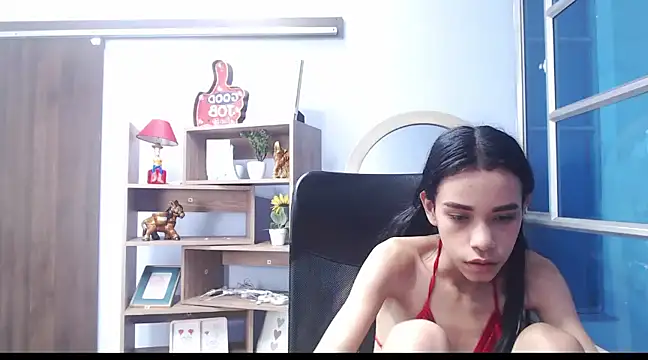 Jasmin Skinny online show from January 5, 8:00 am