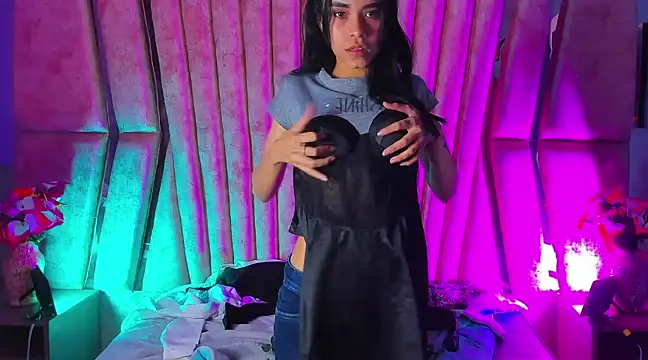 Jasmin Skinny online show from March 6, 2:30 am