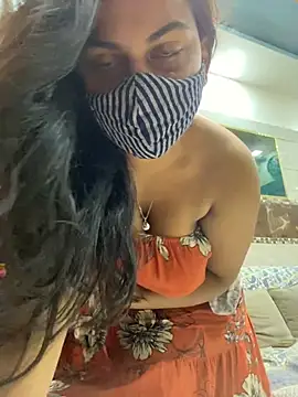 HaaniKaur online show from January 8, 4:44 pm