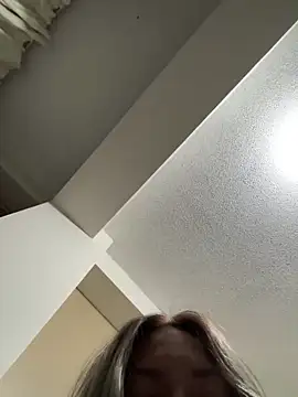 xLadyScarlettx online show from January 8, 3:19 am