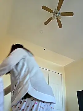 xLadyScarlettx online show from February 9, 1:26 pm