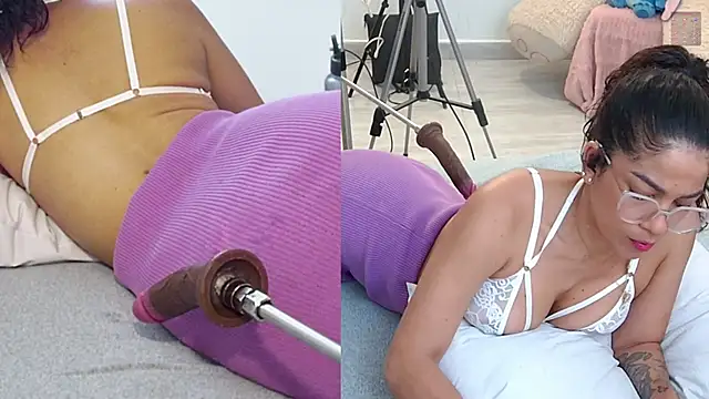 sara smith45 online show from March 25, 10:43 am