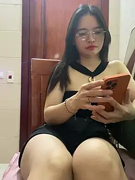 LiLi-Kirix99 online show from June 1, 8:32 pm