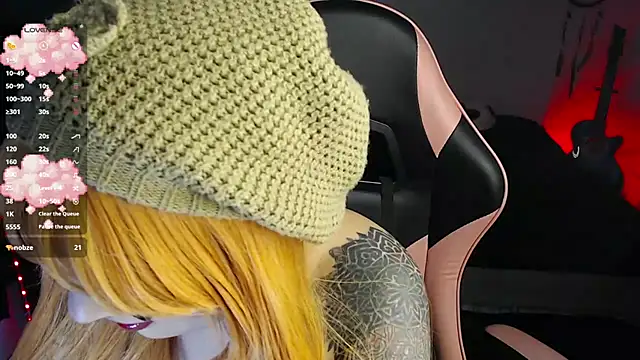 Theprojectsaraa online show from October 19, 8:09 pm