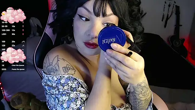 Theprojectsaraa online show from November 17, 8:14 pm