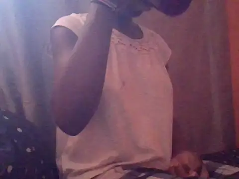 Snapshot of ebonyvalleria1 chatting on April 21, 5:47 am ebonyvalleria1 online show from April 21, 5:47 am