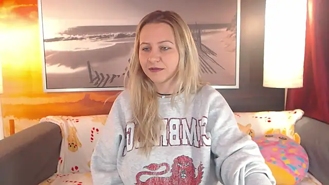 Snapshot of BigBoobsARRI chatting on December 9, 7:07 pm BigBoobsARRI online show from December 9, 7:07 pm