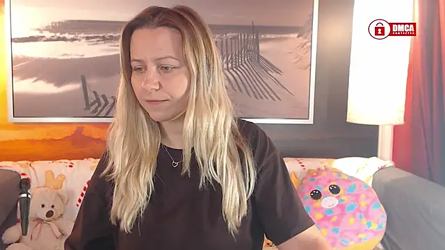 Snapshot of BigBoobsARRI chatting on February 7, 2:26 pm BigBoobsARRI online show from February 7, 2:26 pm