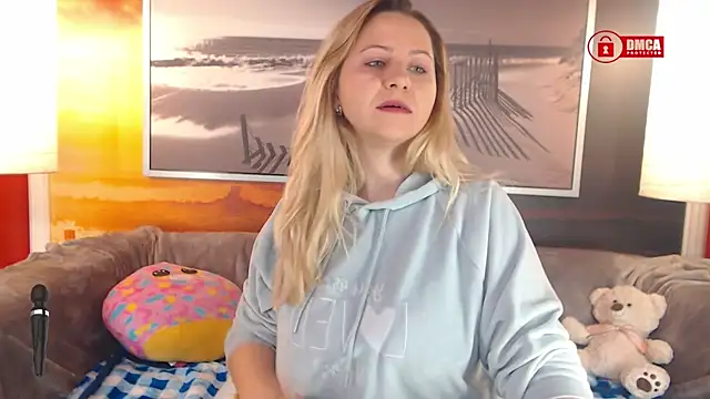 Snapshot of BigBoobsARRI chatting on February 20, 6:28 am BigBoobsARRI online show from February 20, 6:28 am