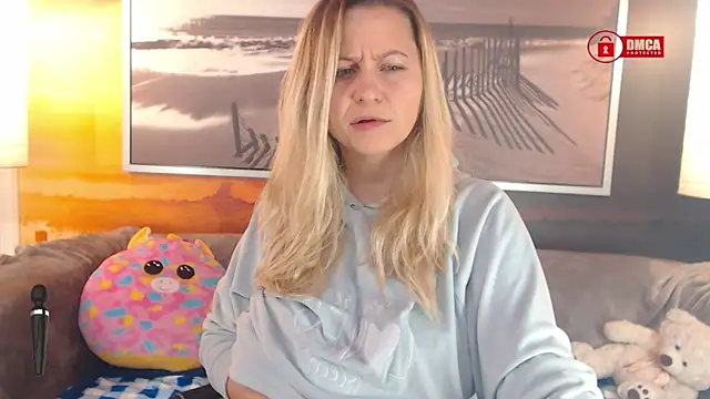 Snapshot of BigBoobsARRI chatting on February 20, 9:33 am BigBoobsARRI online show from February 20, 9:33 am