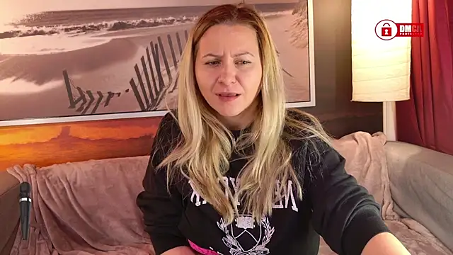 Snapshot of BigBoobsARRI chatting on March 21, 2:07 am BigBoobsARRI online show from March 21, 2:07 am