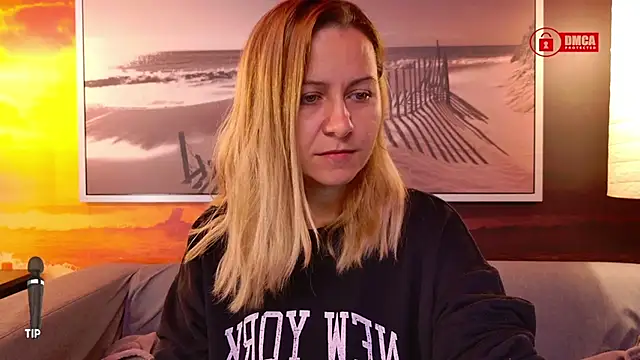 Snapshot of BigBoobsARRI chatting on October 14, 6:14 am BigBoobsARRI online show from October 14, 6:14 am