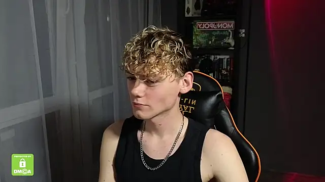 Snapshot of Keytaro chatting on October 24, 1:13 am Keytaro online show from October 24, 1:13 am