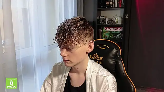 Snapshot of Keytaro chatting on November 9, 12:14 pm Keytaro online show from November 9, 12:14 pm