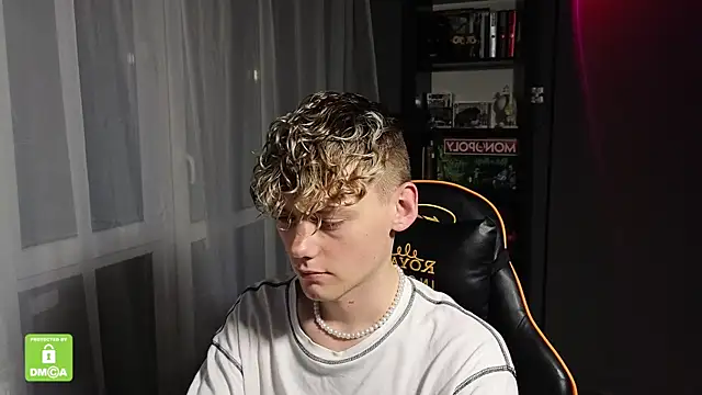 Snapshot of Keytaro chatting on November 11, 11:27 pm Keytaro online show from November 11, 11:27 pm