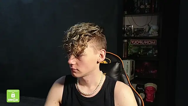 Snapshot of Keytaro chatting on November 27, 5:26 pm Keytaro online show from November 27, 5:26 pm