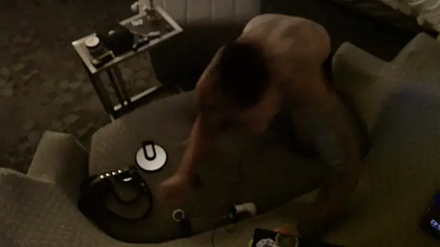 UnCuTupTheBuTT online show from October 5, 2:43 am