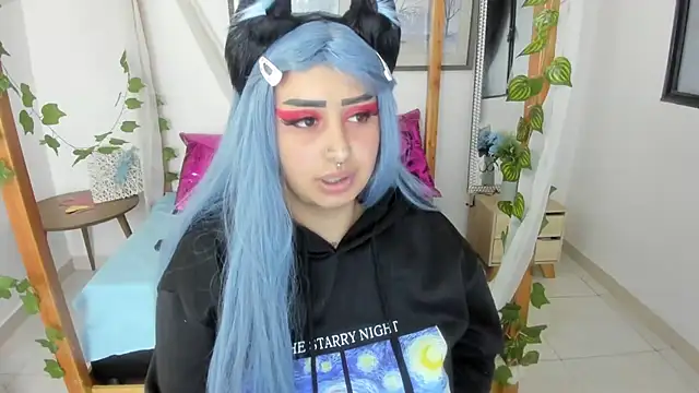 lussyevans24 online show from March 7, 3:51 am