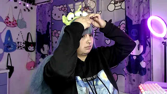 lussyevans24 online show from October 20, 6:25 am