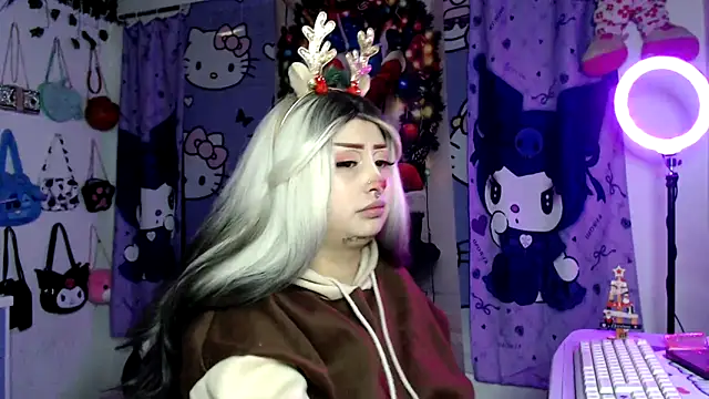 lussyevans24 online show from December 22, 6:21 am