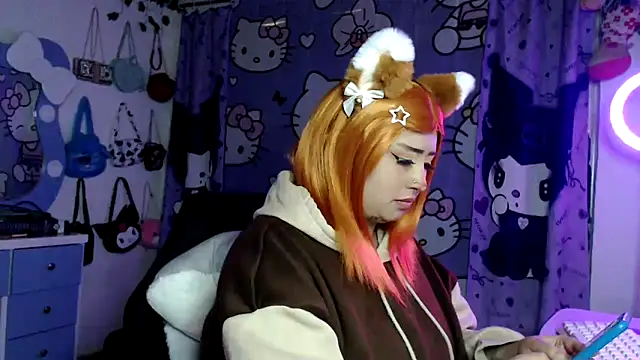 lussyevans24 online show from February 13, 2:51 am