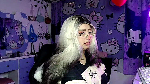 lussyevans24 online show from February 25, 4:00 am