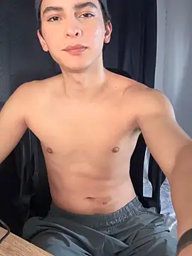 Snapshot of cybercosmiiic chatting on November 9, 7:56 pm cybercosmiiic online show from November 9, 7:56 pm